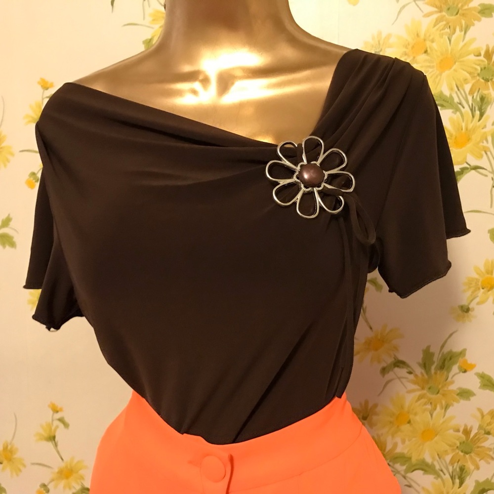 NWOT Draped cowl neck blouse in brown size M